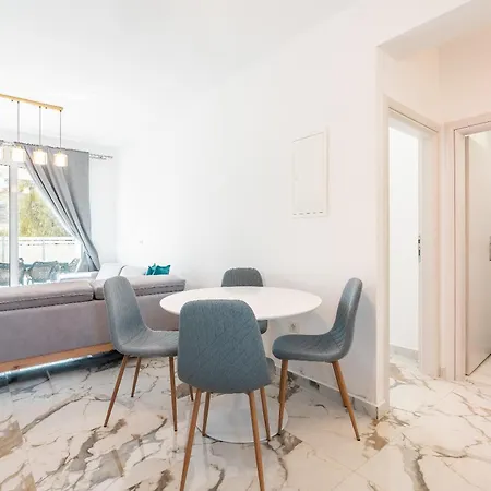 Villa Punta Mare 4 *